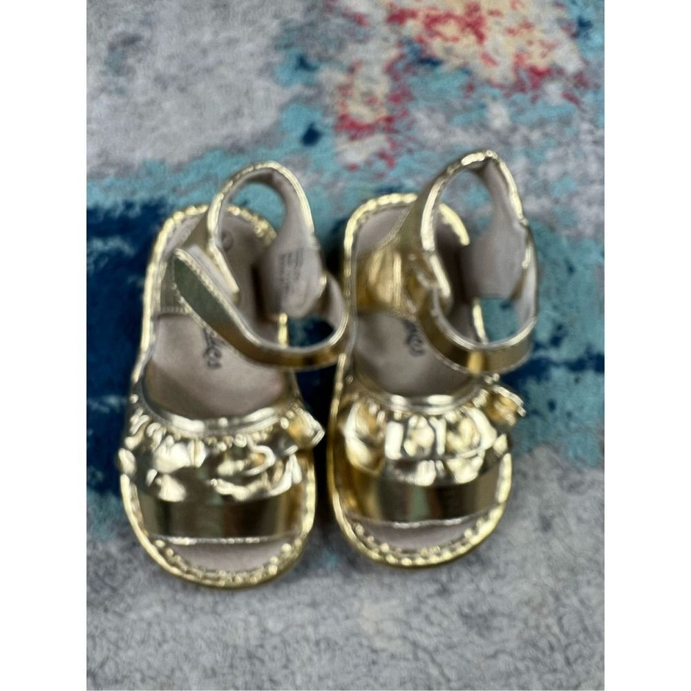 NWOT Laniecakes Girls Gold Sandals Size 7